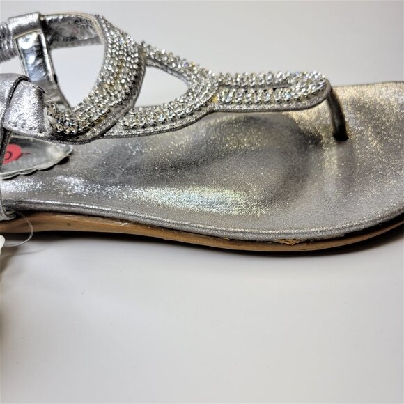 SIZE 9 Silver Sparkly Womens Sandals Adjustable Strap Toe Post Holiday Sandals - Picture 3 of 10